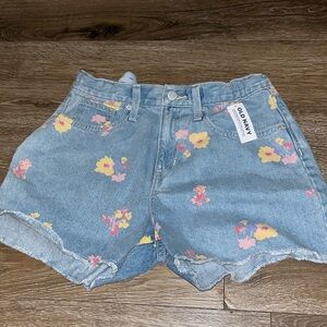 Old Navy high-rise light washed jeans shorts with flowers, and size 14.